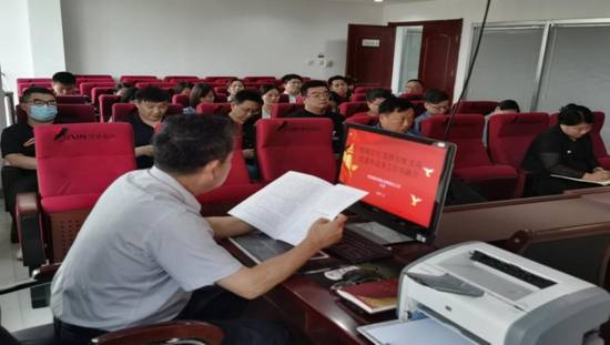 “精確定位，發(fā)揮引領(lǐng)，實(shí)現(xiàn)黨建和業(yè)務(wù)工作雙融合”主題黨課活動(dòng)