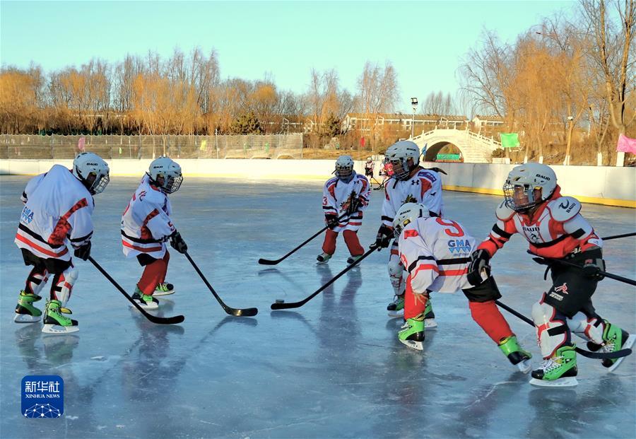 (新華全媒頭條·圖文互動)(8)書寫體育強(qiáng)國逐夢奮進(jìn)新篇章——以習(xí)近平同志為核心的黨中央關(guān)心體育事業(yè)發(fā)展紀(jì)實