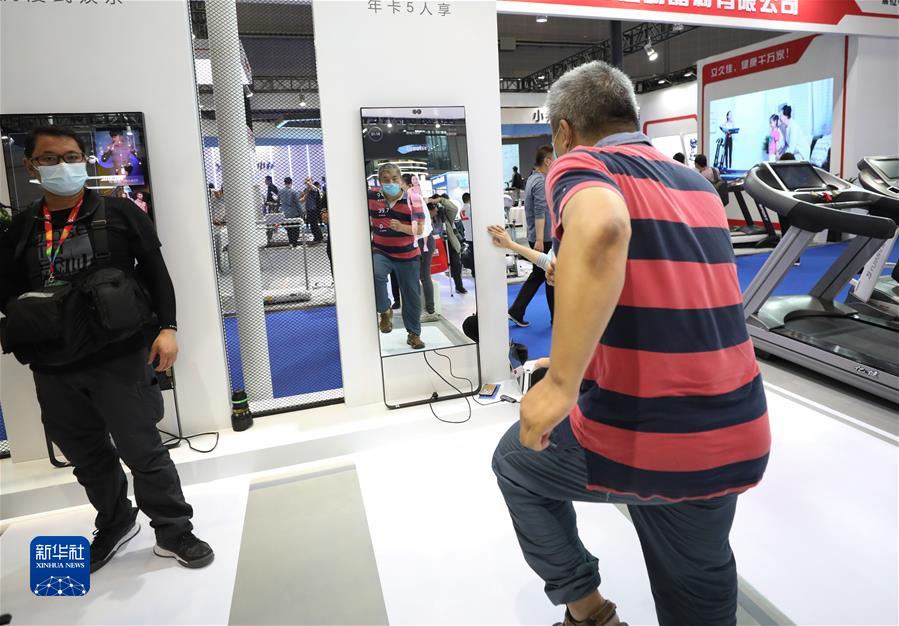 (新華全媒頭條·圖文互動)(13)書寫體育強(qiáng)國逐夢奮進(jìn)新篇章——以習(xí)近平同志為核心的黨中央關(guān)心體育事業(yè)發(fā)展紀(jì)實